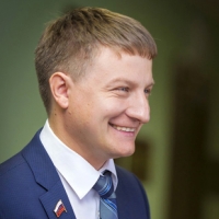 Депутат Илья Костунов предлагает ввести ответственность для чиновников за использование зарубежных социальных сетей и интернет-сервисов