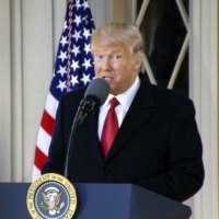 Дональд Трамп продлил на год действие указа о санкциях против лиц, подозреваемых в кибератаках на США