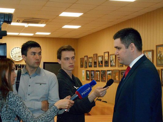 Ринат Шагалин отвечает на вопросы представителей СМИ