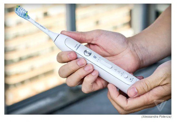 Зубная щётка Philips Sonicare FlexCare Platinum Connected