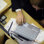 Правительство велело ведомствам не прятать на сайтах декларации чиновников