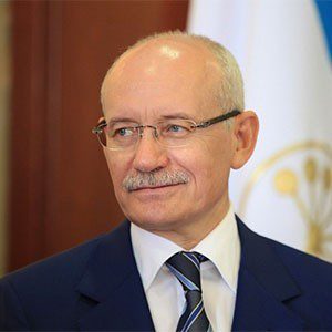 Рустэм Хамитов