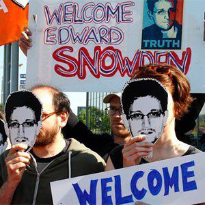 Митинг в поддержку Сноудена