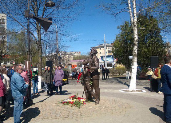 Памятник "Голос истории. Голос Победы"