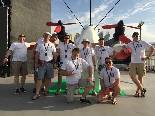 Российская команда рядом с дроном. Фото (с) Андрей Баратынский