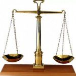 суд правосудие весы