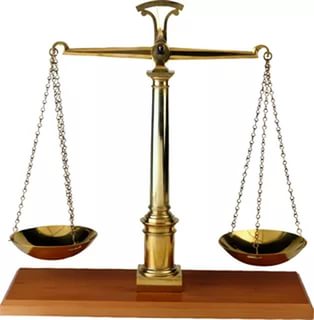 суд правосудие весы