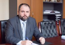 Глава комитета по информатизации и связи: в Санкт-Петербурге не будет пластиковых социальных карт Денис Чамара