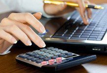 Ряду ведомств предписано обеспечить скидку 30% за госуслуги онлайн