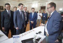 Во время работы форума «ПРОФ-IT.2017» помощник президента России ознакомился с IT-проектами Ярославского государственного университета