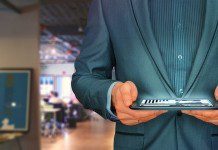 Работа более 90% государственных сайтов США не выдержала критики исследователей мужчина планшет производительность тестирование