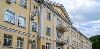 Главное здание НИЦ "Курчатовский институт"