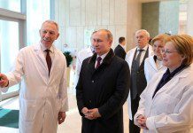 Владимир Путин попросил ускорить принятие проекта программы цифровизации здравоохранения