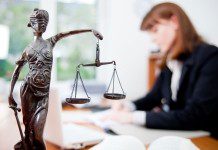 Административные дела против Facebook и Twitter за отказ от локализации ПД рассмотрят в суде 13 февраля