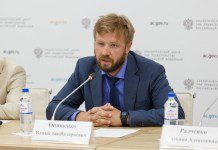 Владислав Онищенко назначен руководителем аналитического центра при правительстве РФ