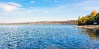 вода водохранилище
