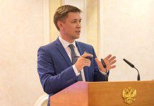 Экс-глава Минцифры Константин Носков покидает пост управляющего петербургской биржи