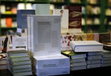 Amazon запретил продажу книги Адольфа Гитлера «Mein Kampf»