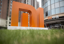 Трамп запретил американцам инвестировать в «коммунистическую китайскую военную компанию» Xiaomi