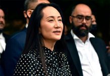 Мэн Ванчжоу вернулась на родину после нескольких лет домашнего ареста в Канаде по запросу об экстрадиции в США