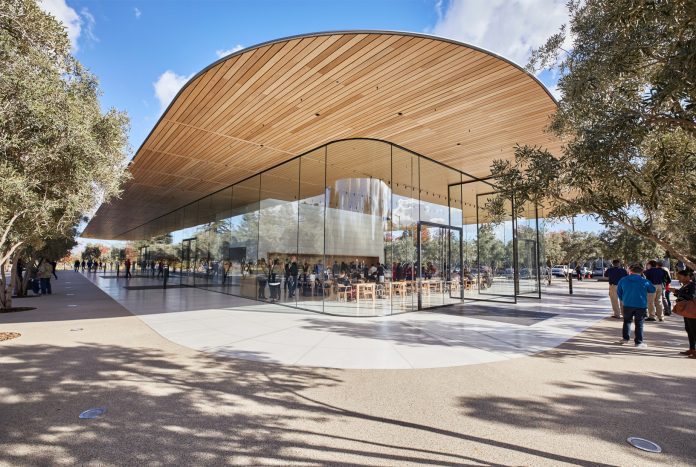 Штаб-квартира компании Apple в Купертино, Калифорния