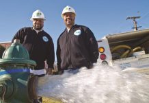 Сотрудники водопроводной компании D.C. Water