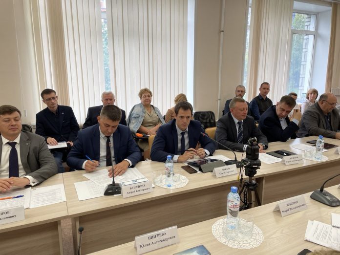 Министр цифрового развития и связи Новосибирской области Сергей Цукарь избран председателем Отраслевого совета в сфере микроэлектроники и информационных технологий региона
