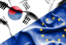 Флаги Южной Кореи и ЕС