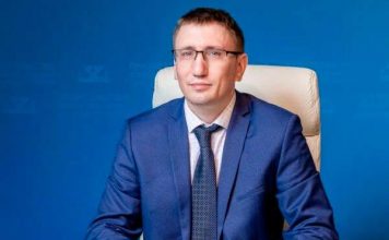 Заместитель губернатора — директор департамента IT и связи ЯНАО Константин Оболтин на форуме «ПРОФ-IT.2025» признан IT-лидером Константин Оболтин, директор департамента информационных технологий и связи Ямало–Ненецкого автономного округа