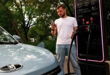 Дептранс Москвы сообщил о запуске единой IT-системы электрозарядок