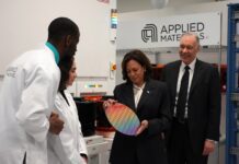 Из-за торговли американской компании Applied Materials с Китаем начато уголовное преследование Вице-президент США рассматривает кремниевую пластину