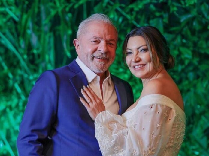 Президент Бразилии Лула да Силва с женой