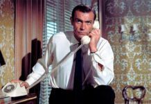 Шон Коннери в роли Джеймса Бонда