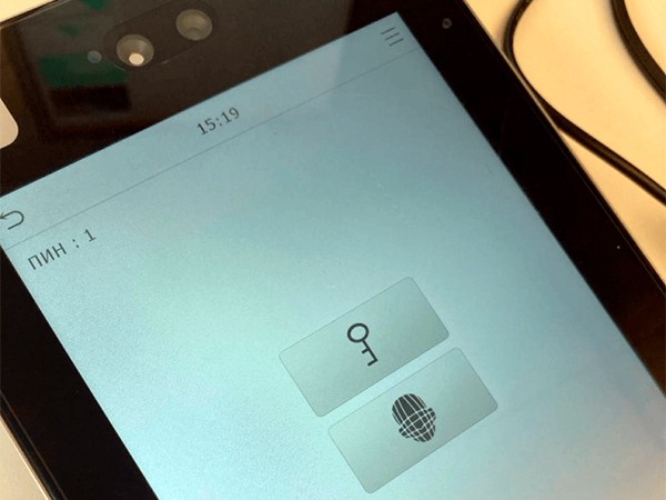 Найдено 24 уязвимости в популярном биометрическом терминале | Digital Russia