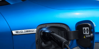 Зарядка электромобиля BYD