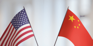 Флаги США и Китая
