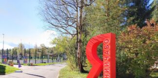 У избушки «Яндекса».