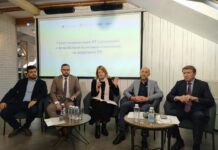 Слева направо: Алексей Щеглов, Антон Огарков, Наталья Касперская, Николай Комлев, Валентин Макаров. (с) D-Russia.ru.