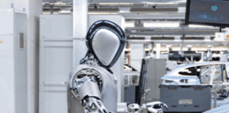 Китайский человекоподобный робот от UBTech Robotics