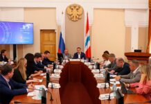 Фото (с) пресс-служба правительства Омской области