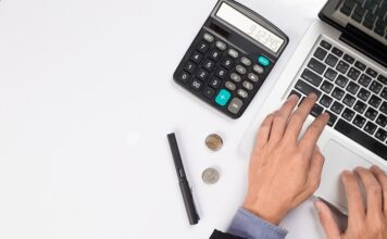 «Вынужденная цифровизация» провоцирует непродуктивные инвестиции в основной капитал – исследование Инвестиции работа ноутбук (с) Минфин России