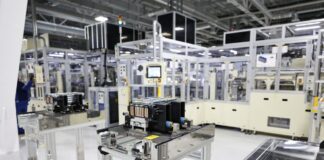 В России построен завод полного цикла для производства литий-ионных аккумуляторов. Фото (с) Минпромторг