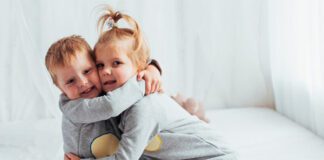 Подача заявления на пособие семьям с двойней заработала на портале госуслуг Башкортостана Фото (с) freepik/standret