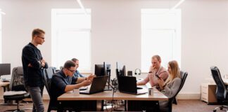 Фото (с) freepik/ArthurHidden