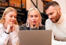 Минцифры опубликовало проект правил участия аккредитованных IT-компаний в обучении студентов и школьников Фото (с) freepik