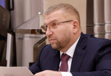 Глава ФТС Валерий Пикалёв. Фото (с) Правительство РФ