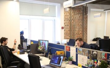 офис компания разработчики программисты . Фото (с) ФРИИ