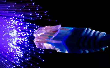 Цена оптоволокна радикально выросла – СМИ Фото (с) freepik