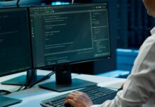 Фото (с) freepik/DC Studio