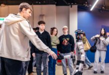 студенты. Фото (с) mos.ru